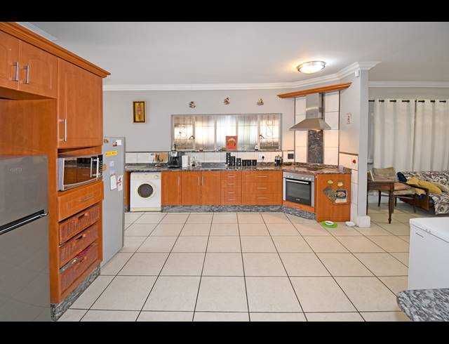 3 BEDROOM HOUSE FOR SALE IN ORANGE GROVE
